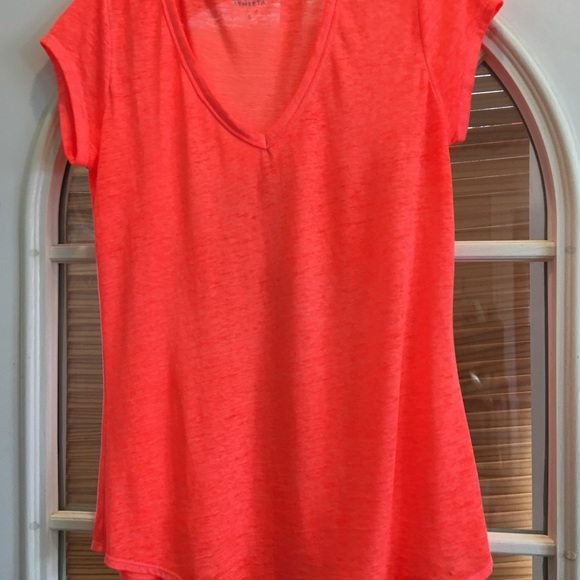 Athleta Tops - Breezy Scoop V Tee